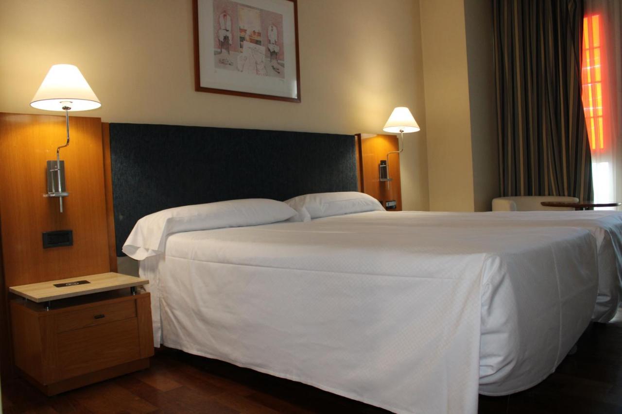 Urh Ciutat De Mataro Hotell Exteriör bild