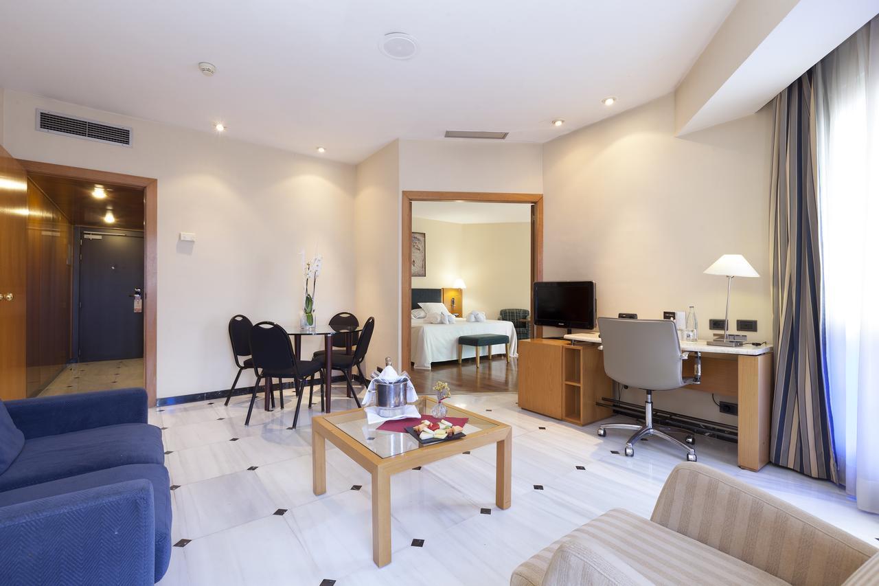 Urh Ciutat De Mataro Hotell Exteriör bild